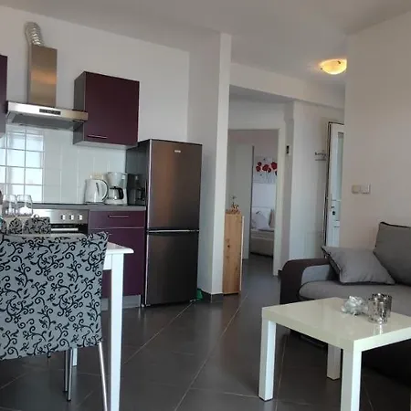 Apartament Kyra Lovran